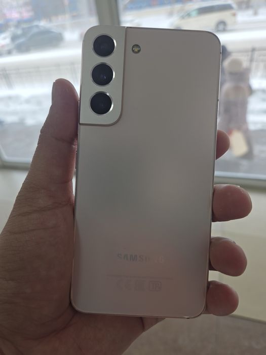 Samsung S22.Память 128гб.