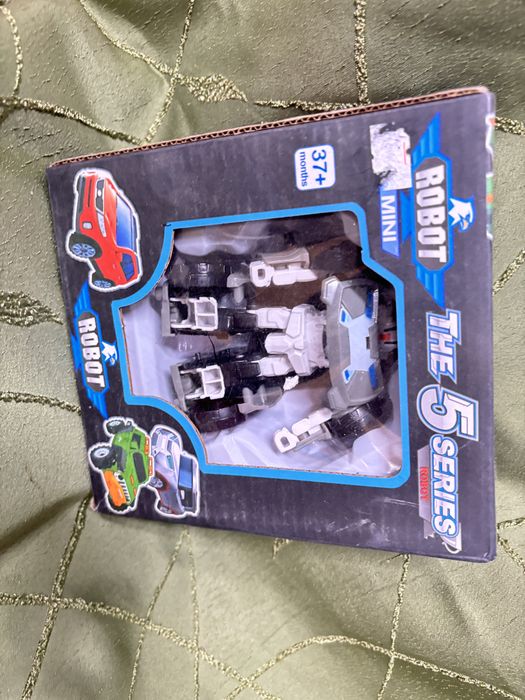 Игрушки все по 500 тенге