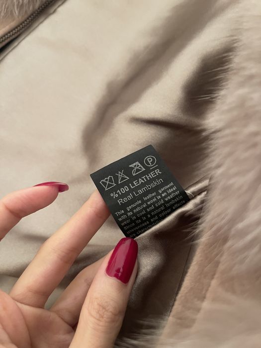 Vesta blana naturala de vulpe Carolina Design