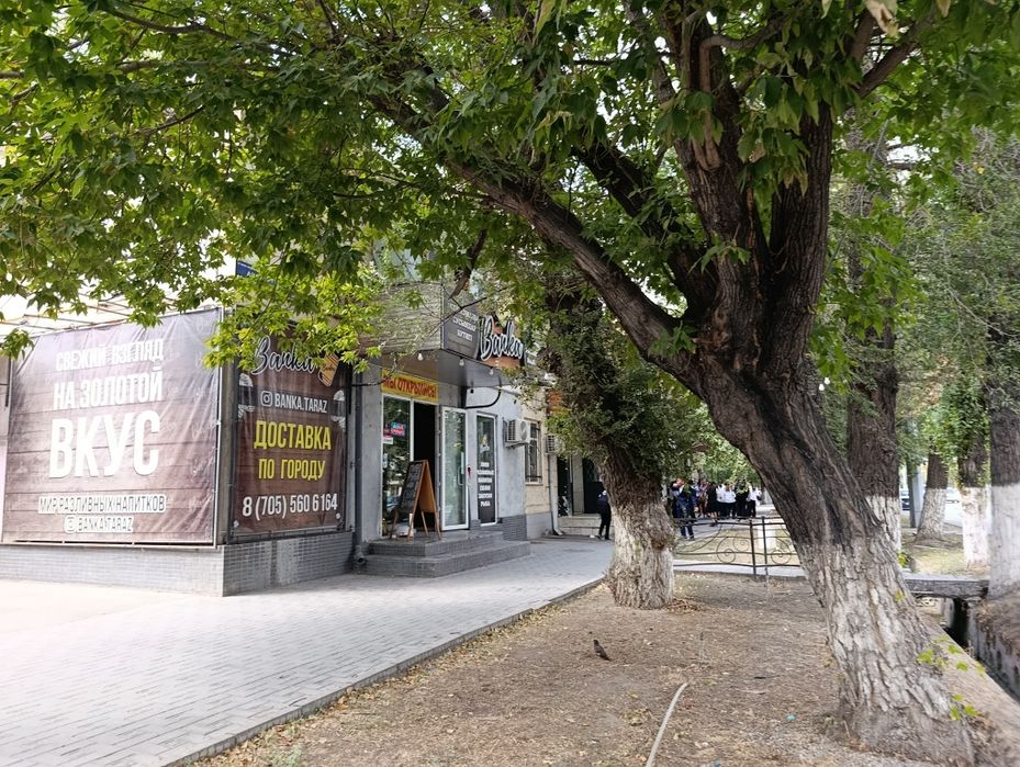 2хкомн кв в центре Абая140, 2эт