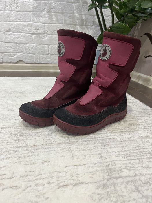 Продам зимние сапоги Лель