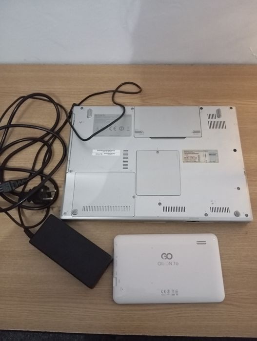 Laptop și tableta complet nefuncționale