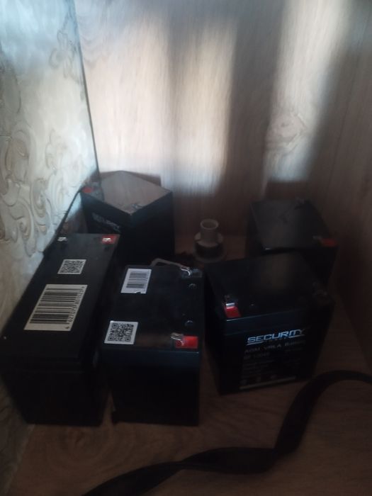 Продам аккумуляторы ,. Более двух
