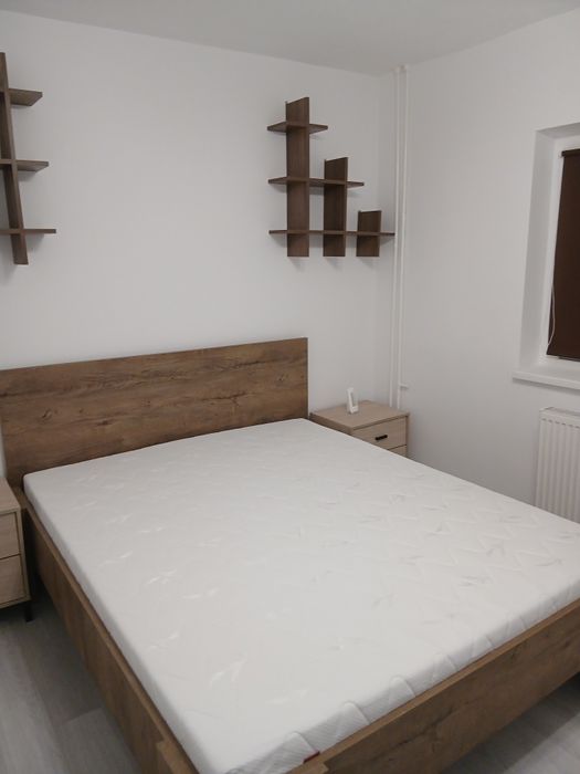 Închiriez apartament