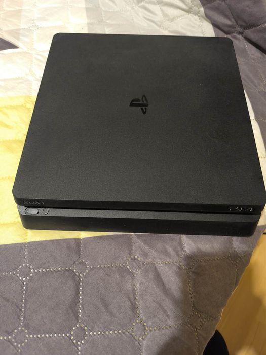 Sony PlayStation 4 Slim