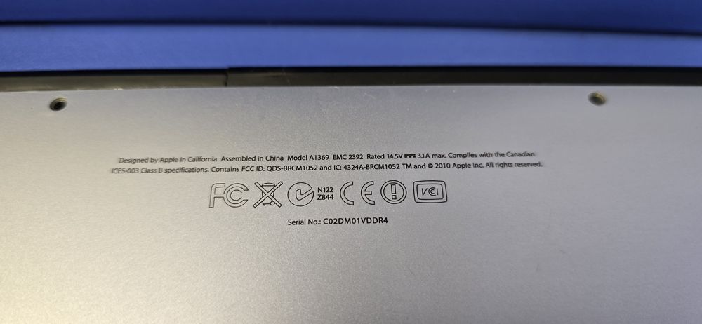 Apple ipad и Apple MacBook