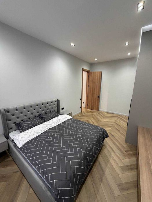 Супер Цена ! Продается 3 Комнатная Квартира на Алайском !