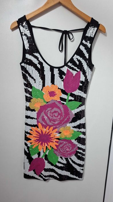 Пайетена рокля Lipsy London