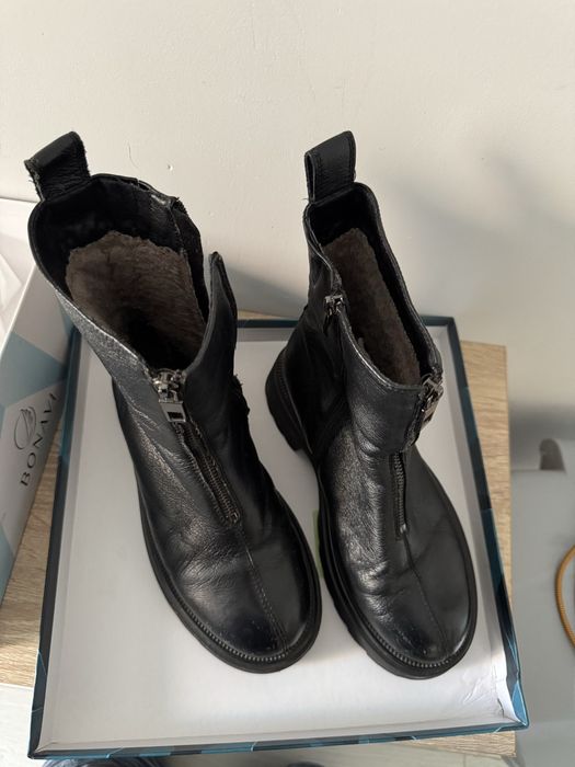 Зимние ботинки.