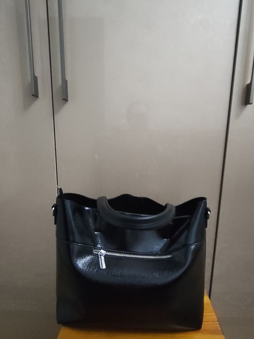 Продаётся женская сумка .