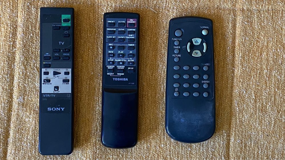 Лот дистанционни Toshiba, Sharp