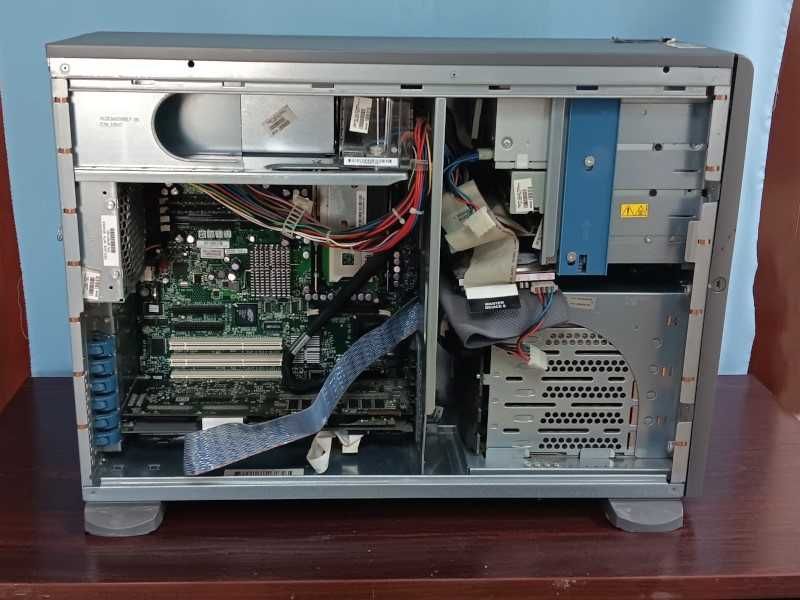 Сървър HP ProLiant ML350 Generation 4p and Generation 4 system options