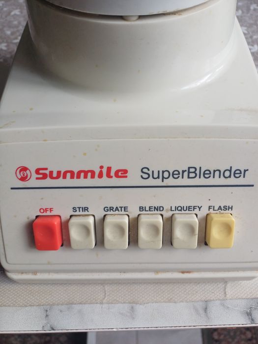 Продам блендер .