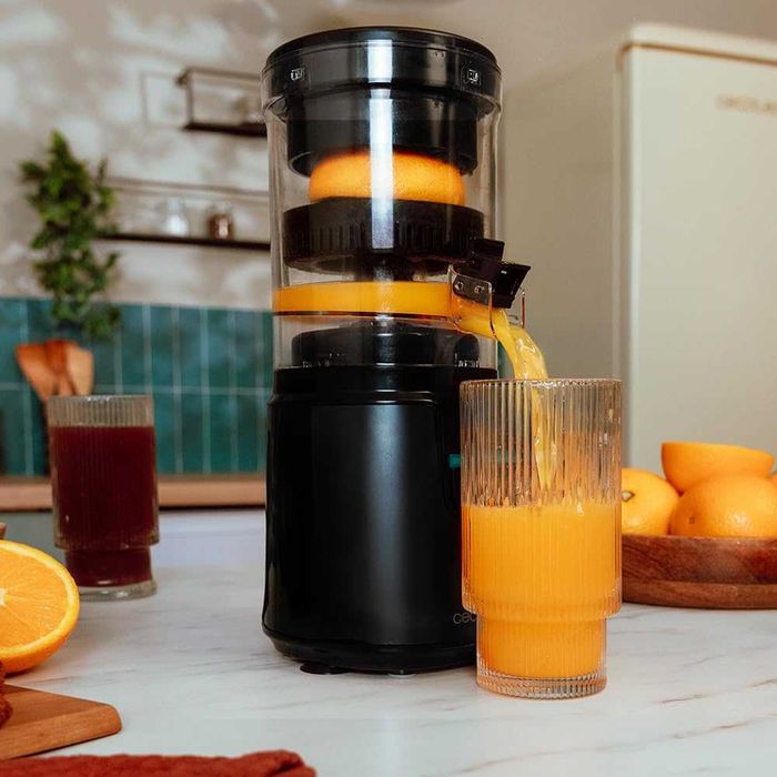 Електрическа сокоизстисквачка за портокали Cecotec Essential