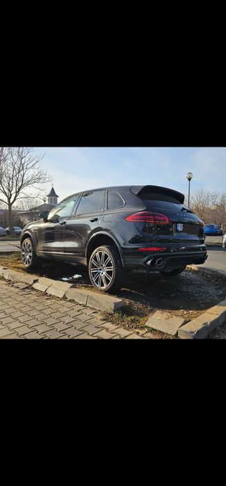 Vând Cayenne Hybrid S Platinum TVA DEDUCTIBIL