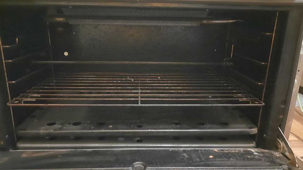 Продам газ плиту 5 конфорок Б/У