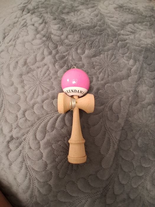 Vând kendame mai multe datali în privat