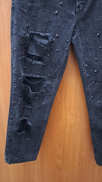 Черни дънки Guess Merilyn 3 Zip Skinny Low с капси и накъсани детайли