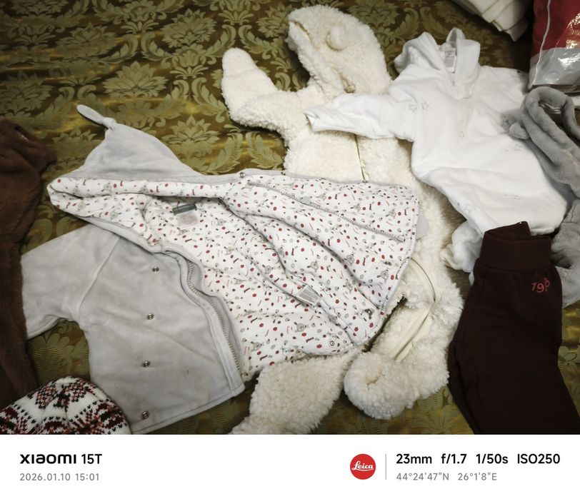 Hăinuțe noi LOT  nepurtate bebe 9-12 luni și 6 luni