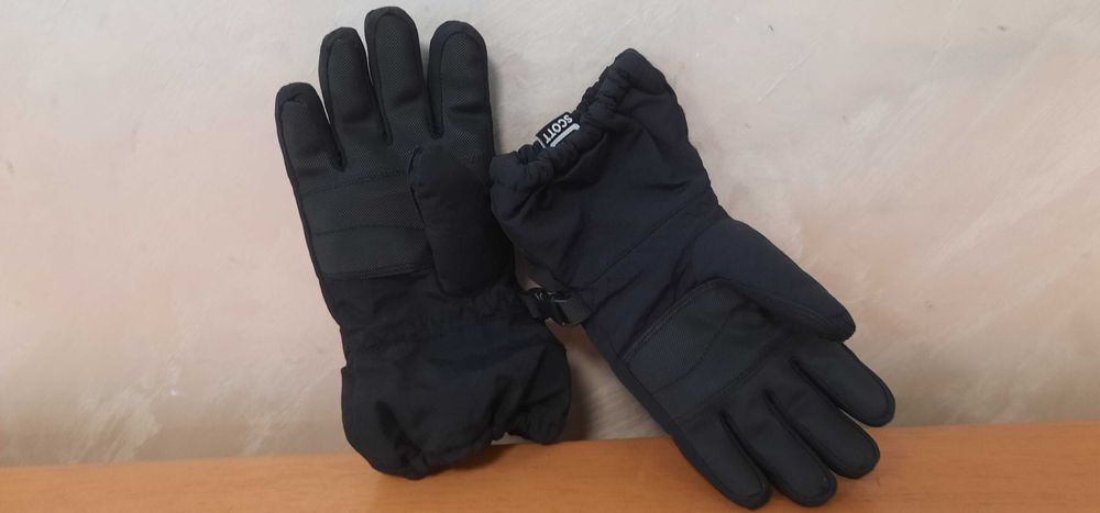 Scott-Много Запазени