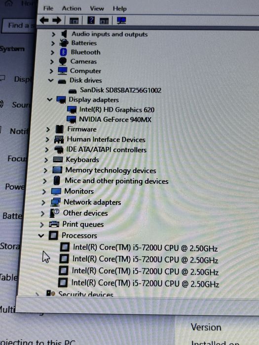 Acer Gaming• procesor i5-7h gen• Nvidia • SSD 256• bateria 3-4 ore
