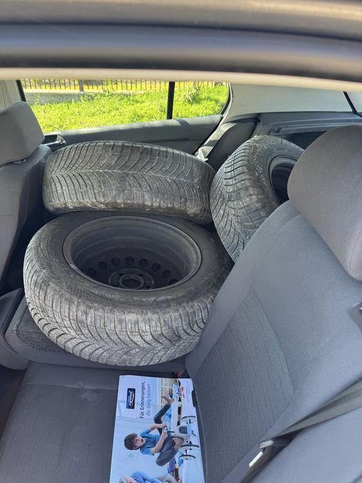 Vw golf 5 1.6 mpi 102 CP