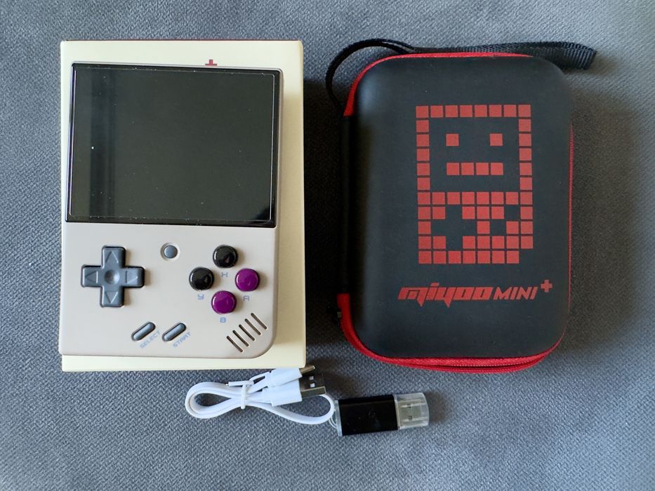 Miyoo Mini Plus консоль