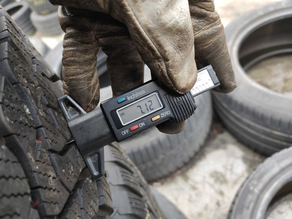 4бр Зимни гуми 235 55 17 - Lassa