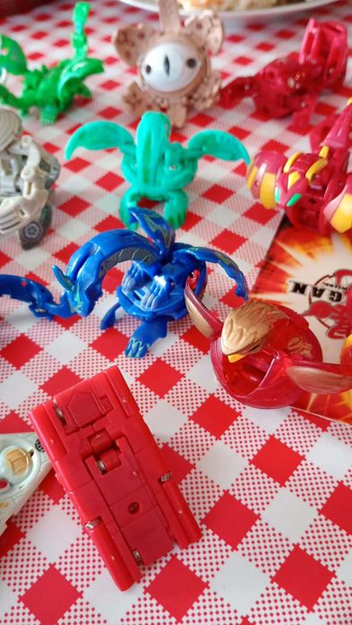 Bakugan играчки на ниски цени