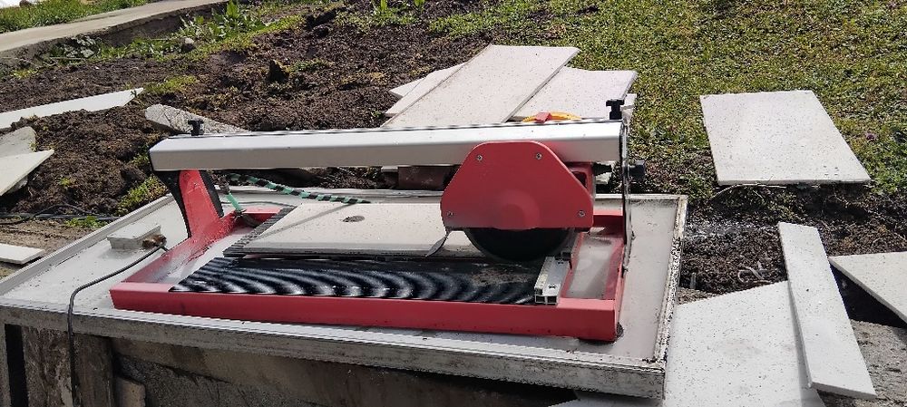 Машина за рязане на плочи с диамант