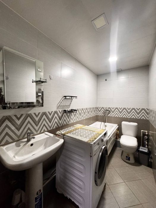 Продаётся 2х Комнатная квартира по адресу Рудакий с евроремонтом