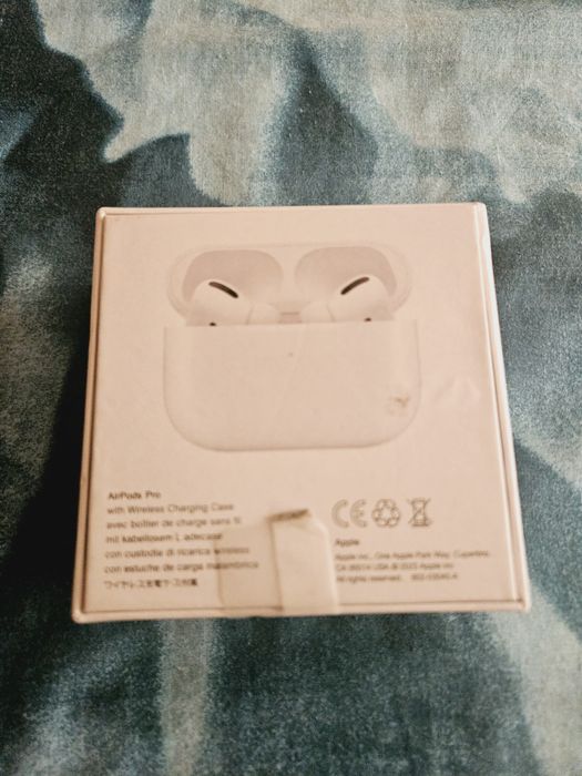 Airpods Pro with Magsafe Charging Case