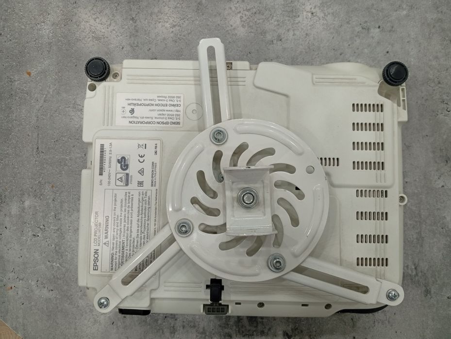 Проектор Epson EB-W04