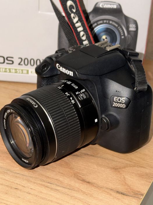 Canon EOS 2000D камера
