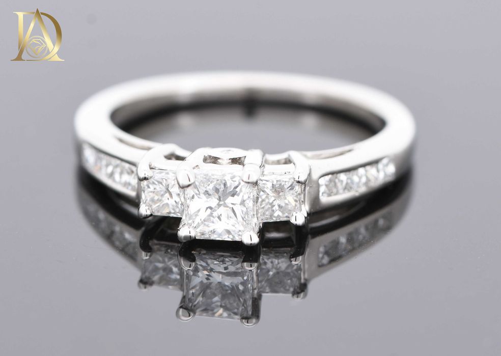 Нов Златен Пръстен с 0.91кт Естествени Диаманти