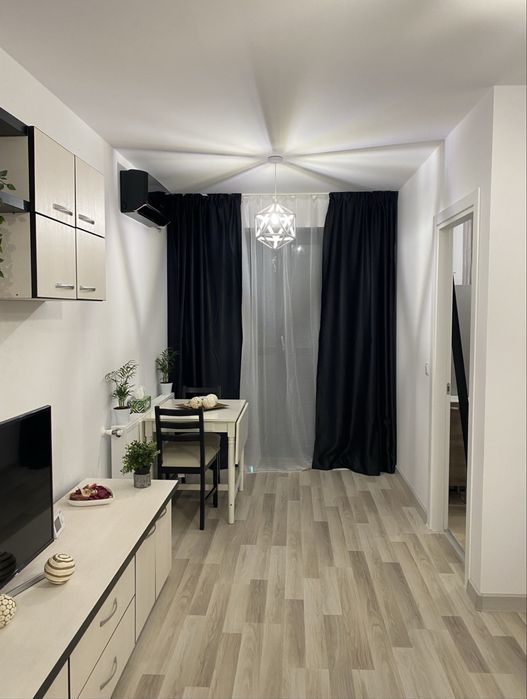 Garsoniera | Hils Pallady |