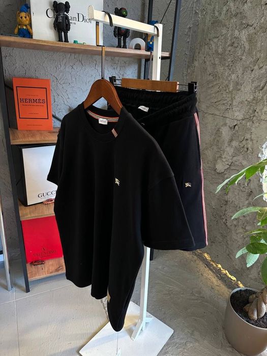 Compleu BURBERRY de vara pt barbati