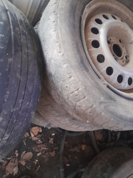 Резина с дисками на 185/70/14