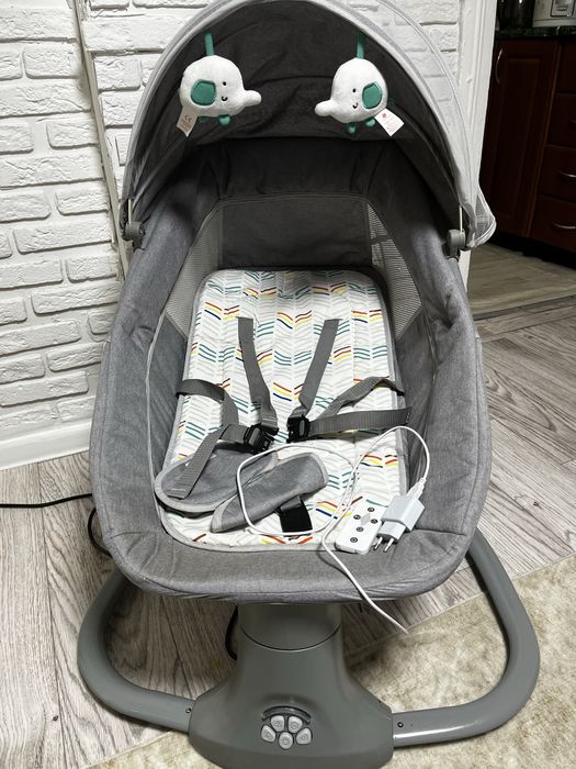 Срочно продам колыбель качалка