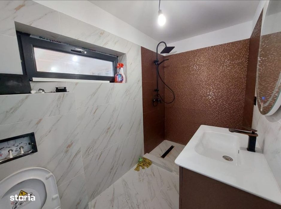 Casa cu finisaje, 216 mp, zona Parcul Romanescu