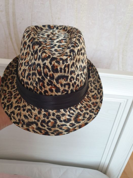 Продам шляпу женскую