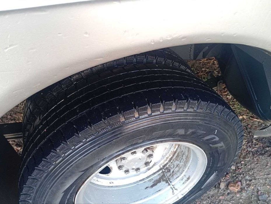 Тойота Коастер микроавтобус 28 ўринли сотилади.