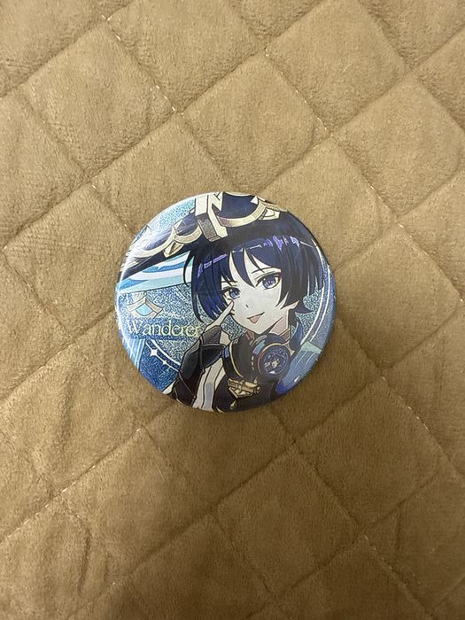 продам значки (разные фандомы)