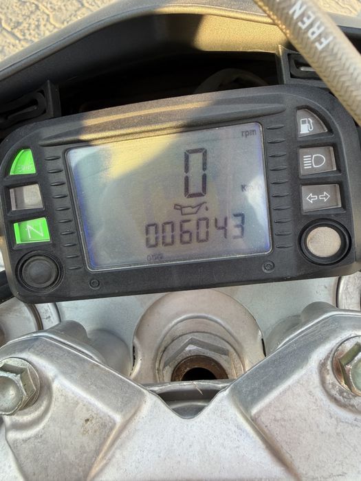 Husqvarna Sm610ie 2007 - 6000 km (Schimb)