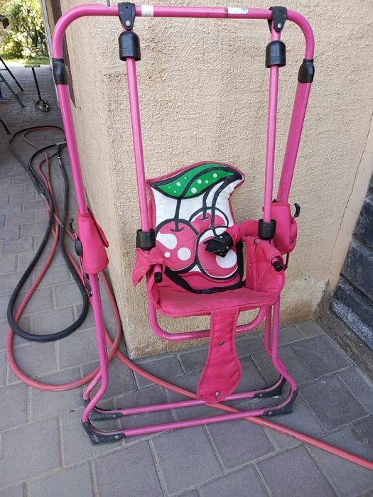 Продам детскую качелю