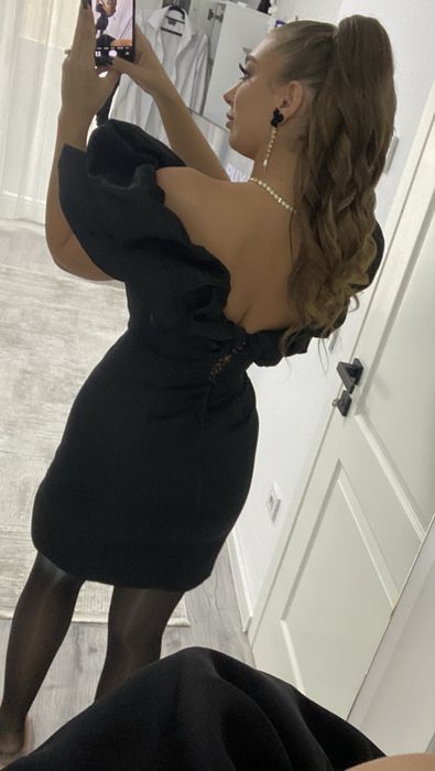 Rochie neagra scurta