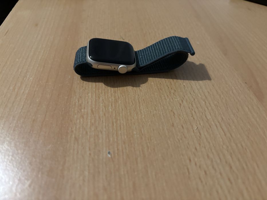 *ПРОДАВАМ НОВ* Apple Watch SE (GPS) GEN 2 40mm