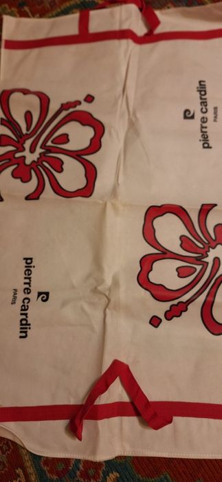 Husa pentru haine Pierre Cardin!