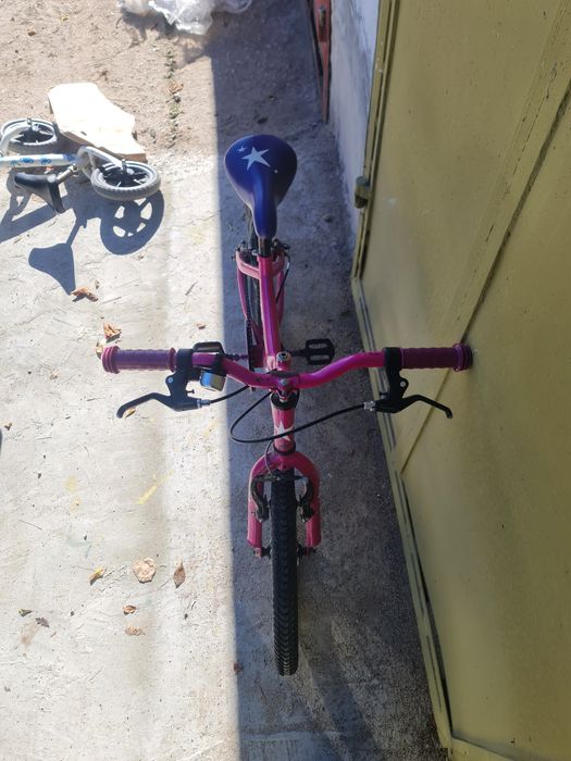 Детско колело за момиче подходящо за 4-8 годишно дете.