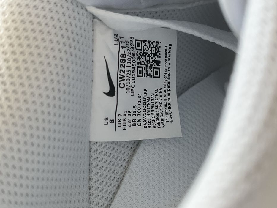 Nike Air Force 1 Triple White